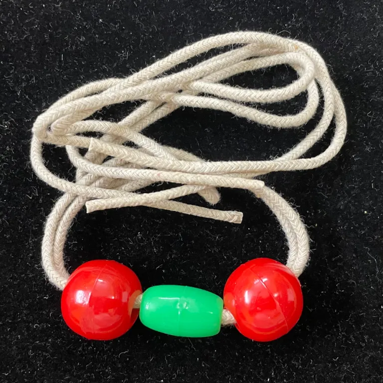 Grandmas Necklace (FT)